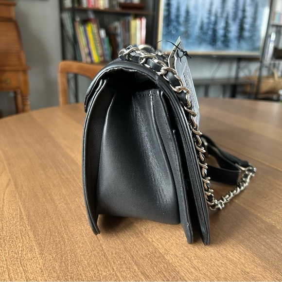 Badgley Mischka Black Denim Diamond Quilted Crossbody Bag Purse Faux Pearls NWT - Picture 4 of 14